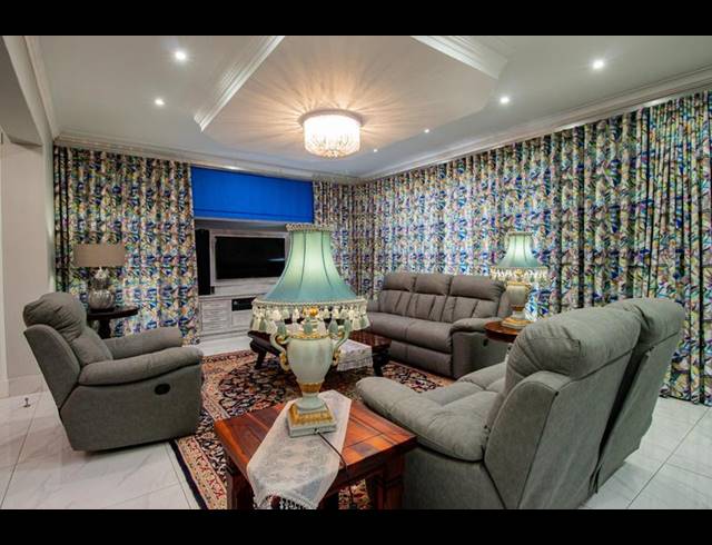 3 BEDROOM HOUSE FOR SALE IN RETIRE AT MIDSTREAM